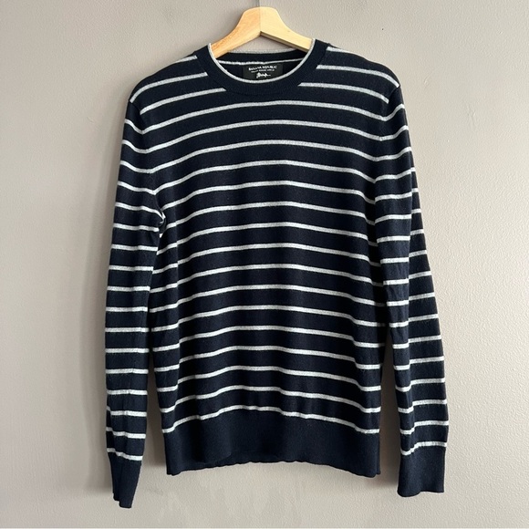 Banana Republic Other - Banana Republic Men's Italian Merino Wool Yarn By Baruffa Navy Blue Stripes M